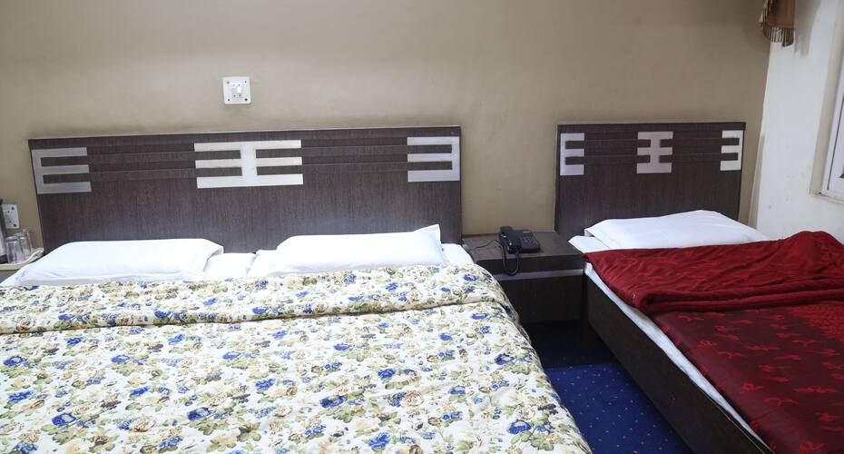 Damini Hotel, Katra 3